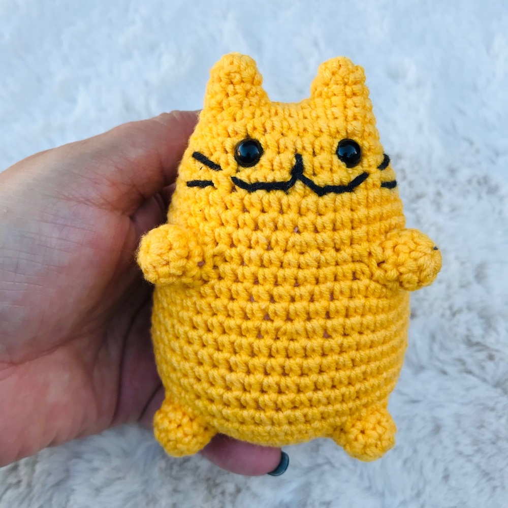 Hand Made Crochet Dumpling Kitty - Picture 4 of 4